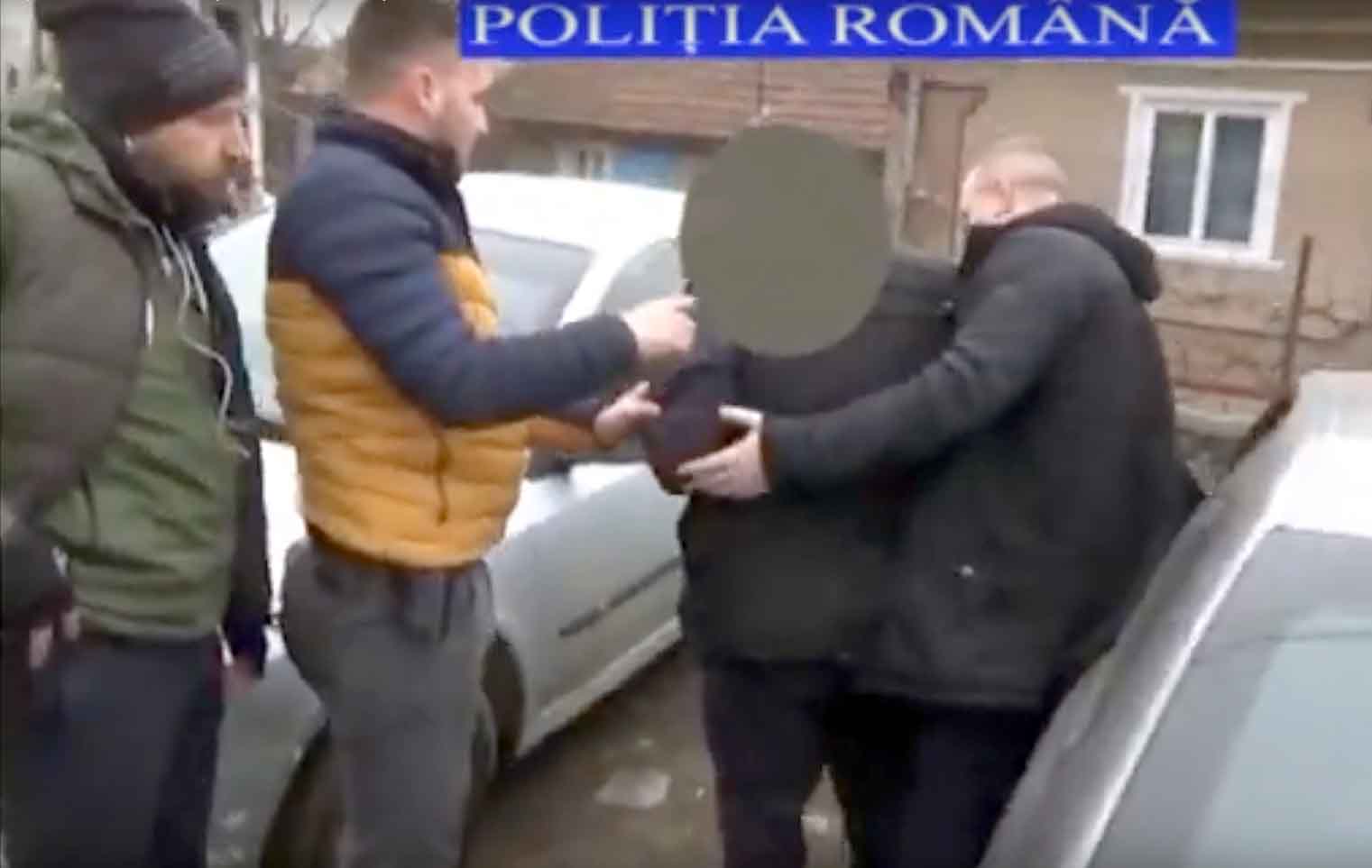 Video flagrant al poliției într-un caz de șantaj și camătă